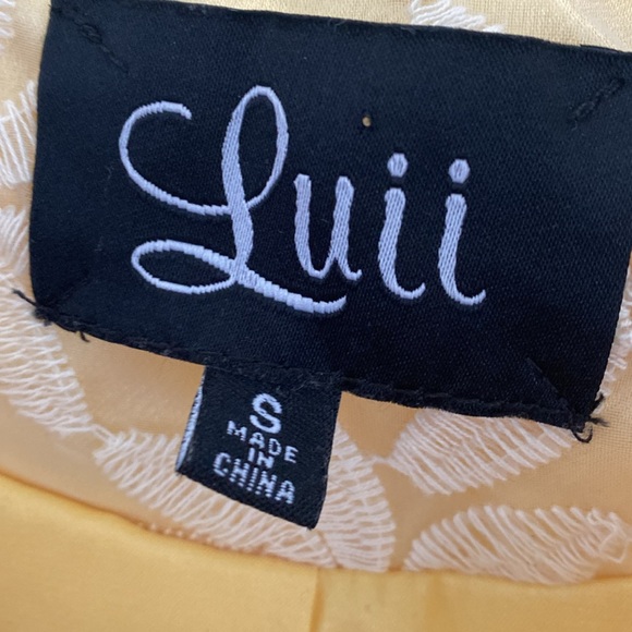 Luii Yellow Daisy Spring Jacket. Size Small. NEW with Tags. - Picture 3 of 11